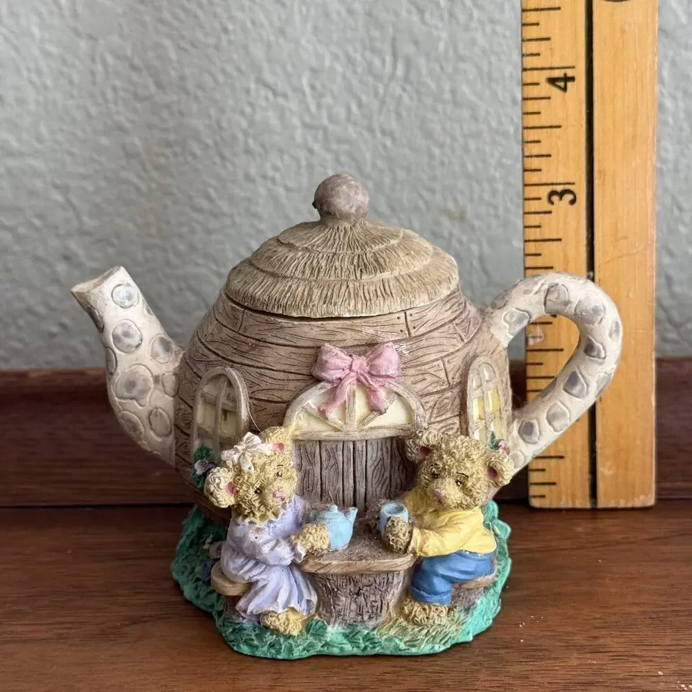 Novelty Bear Cottage Ceramic Teapot Painted Lid Animals Theme Collectible